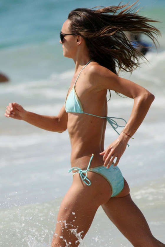 Sharni Vinson In Bikini in Australia-44